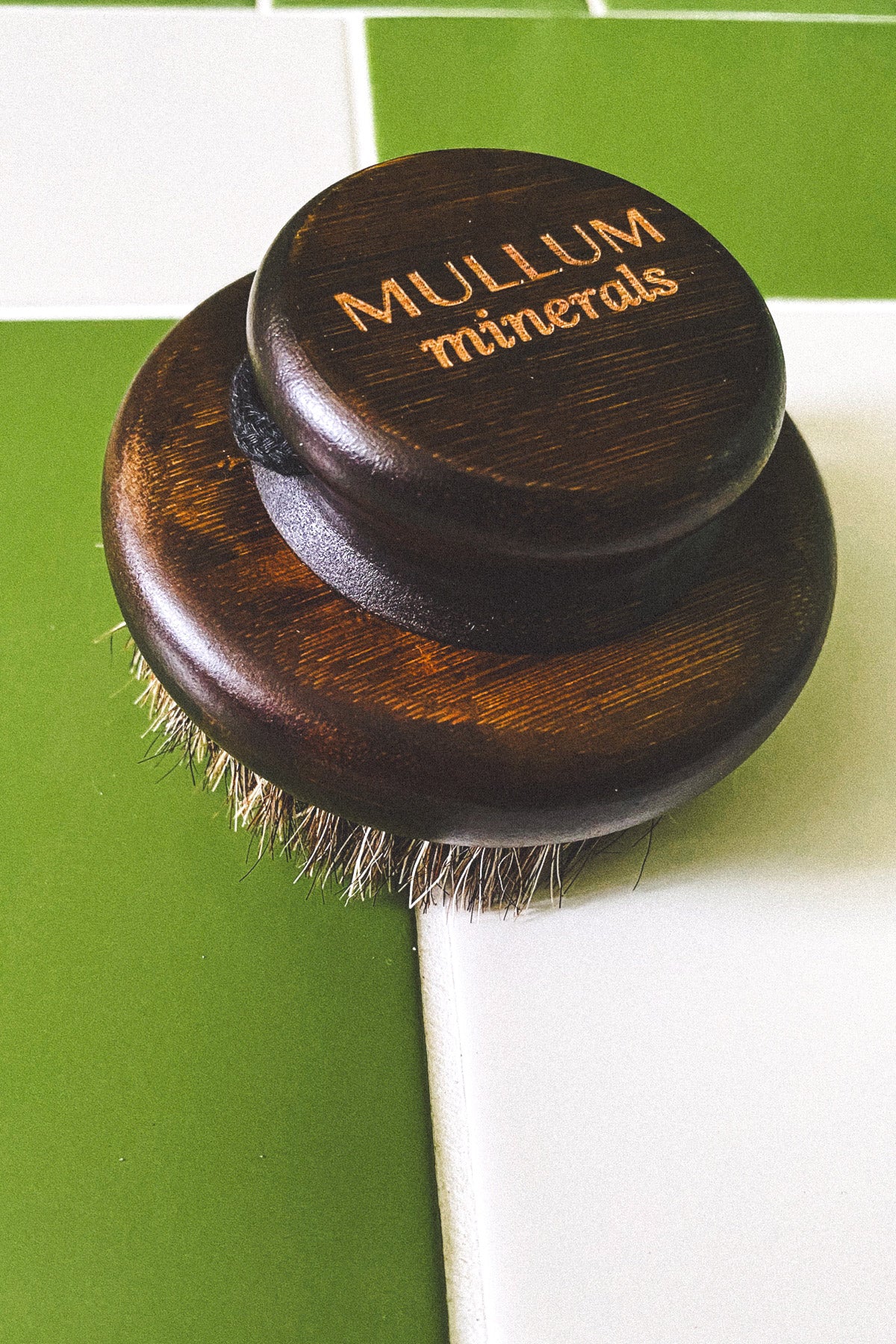 mullum minerals exfoliant brush